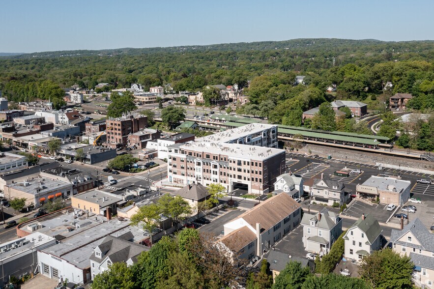 More Photos Of 1 Franklin Ave, Ridgewood Apartments For Lease