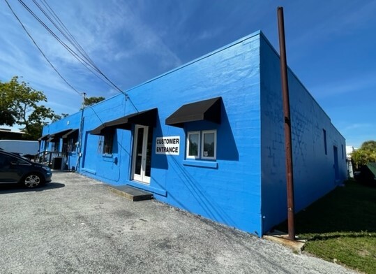 Primary Photo Of 1681 11th St, Sarasota Light Manufacturing For Lease