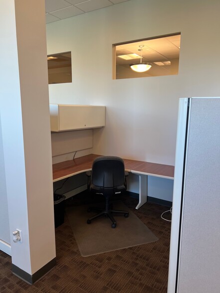 More Photos Of 830 Roosevelt Ave, Irvine Office For Sale