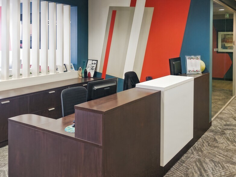More Photos Of 2 St Clair Ave E, Toronto Coworking Space