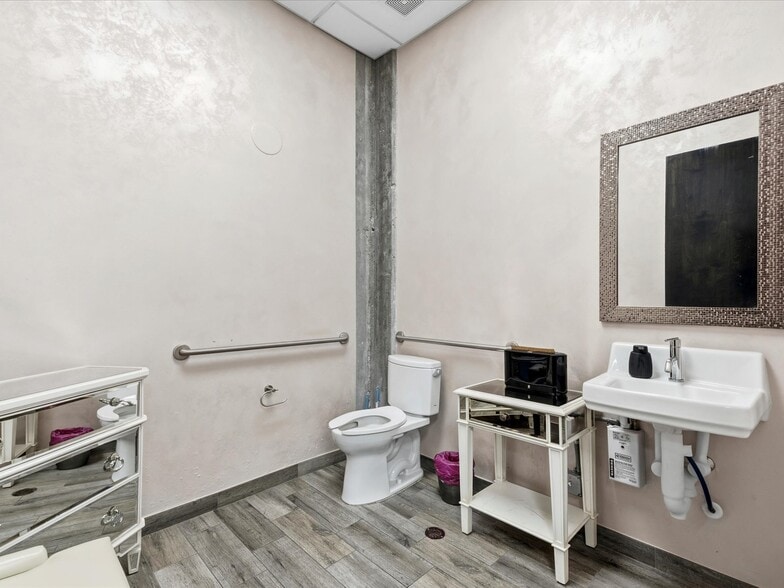More Photos Of 15481 SW 12th St, Sunrise Flex For Sale