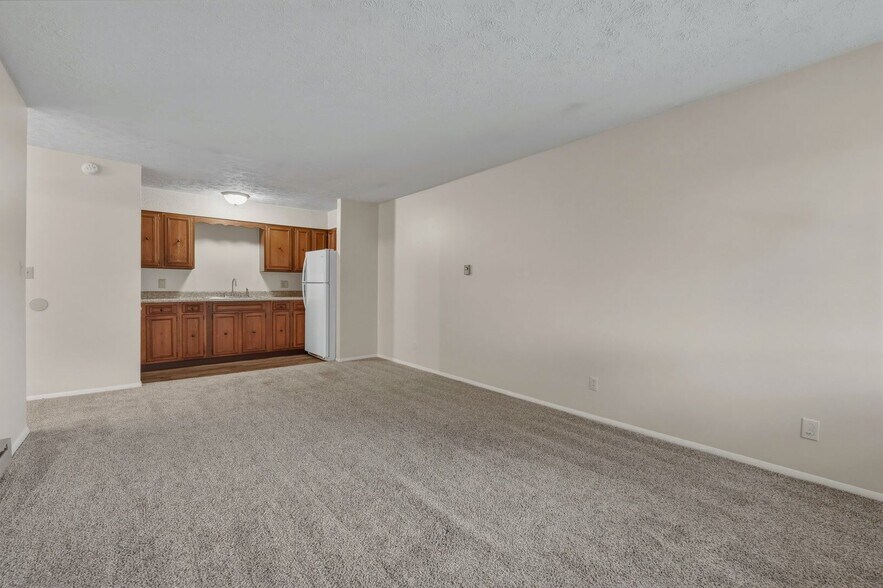More Photos Of 1737 6th Ave, Huntington Apartments For Sale