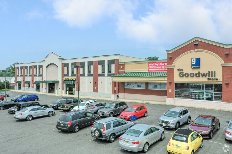More Photos Of 509-513 W Union Ave, Bound Brook Freestanding For Lease