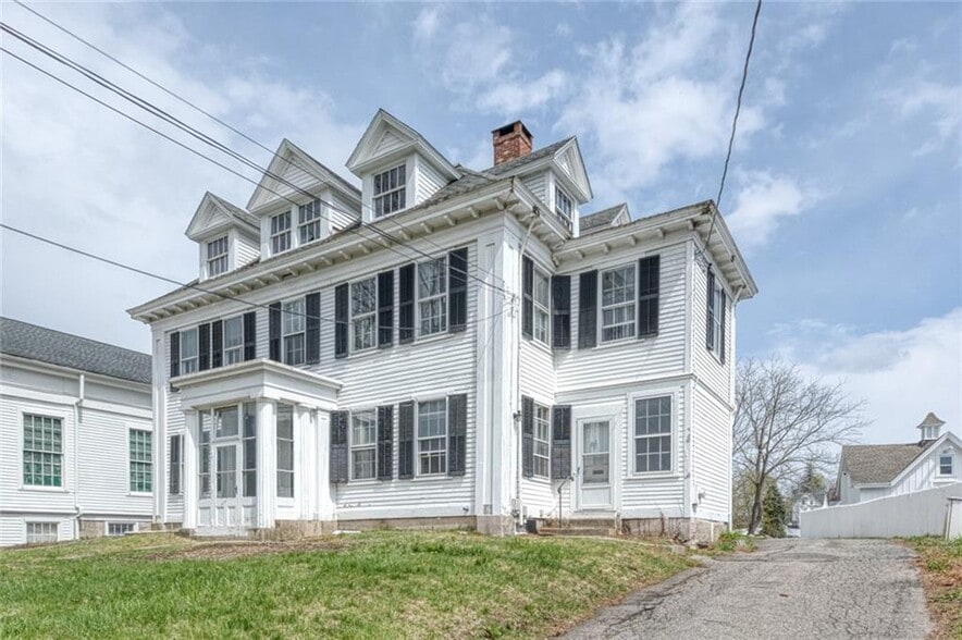 More Photos Of 2 Elm St, Westerly Office For Sale
