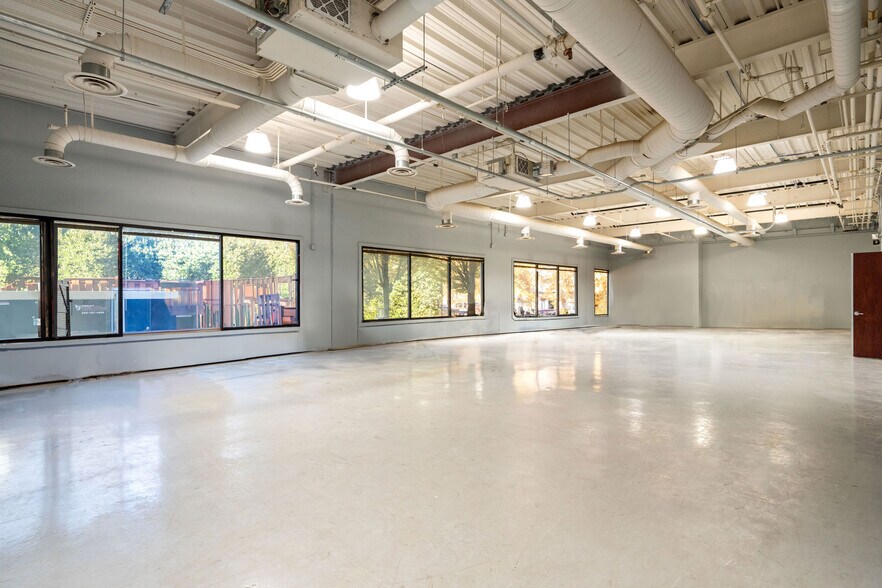 More Photos Of 15010 Broschart Rd, Rockville Research And Development For Lease