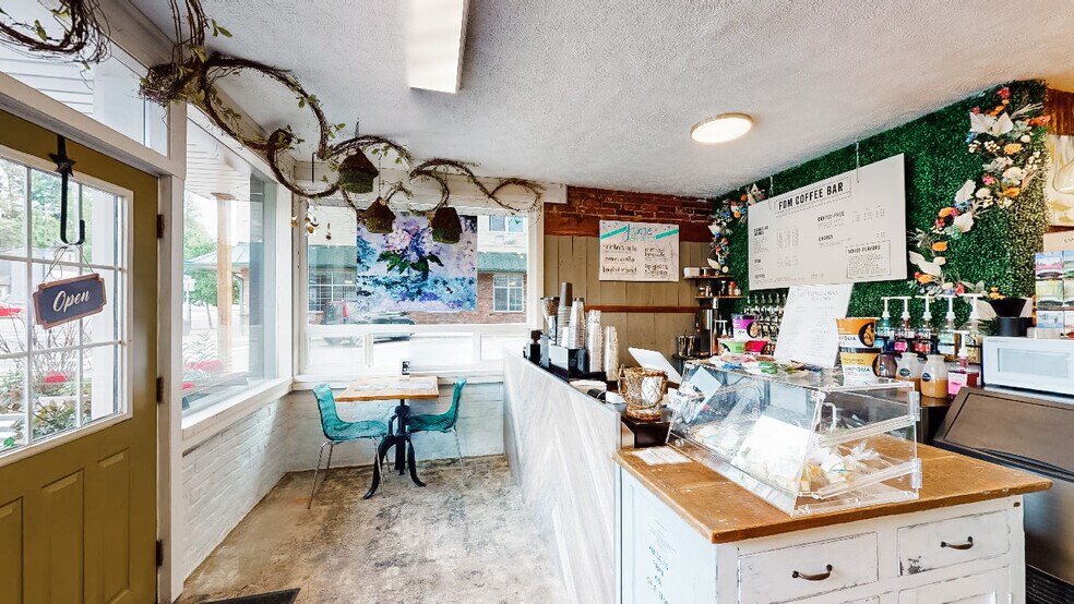 More Photos Of 222 S Main St, Colfax General Retail For Sale