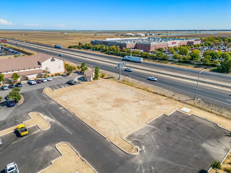 More Photos Of 2120 Freeway Dr, Woodland Land For Sale