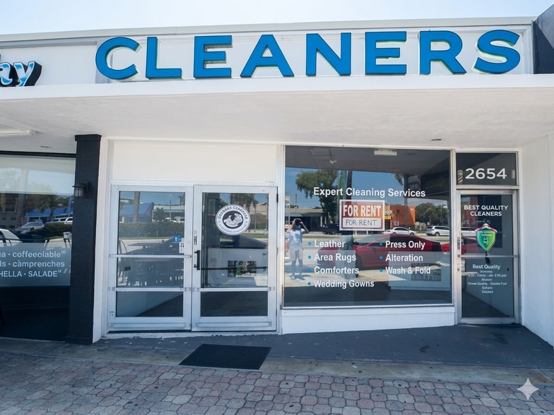 Primary Photo Of 2652-2660 Hollywood Blvd, Hollywood Freestanding For Lease