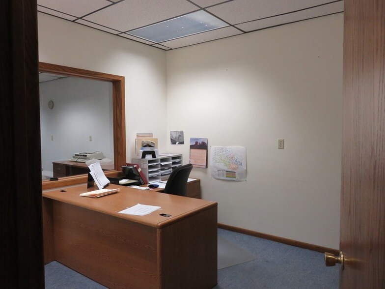 More Photos Of 123 1st St SE, Mason City Office For Lease