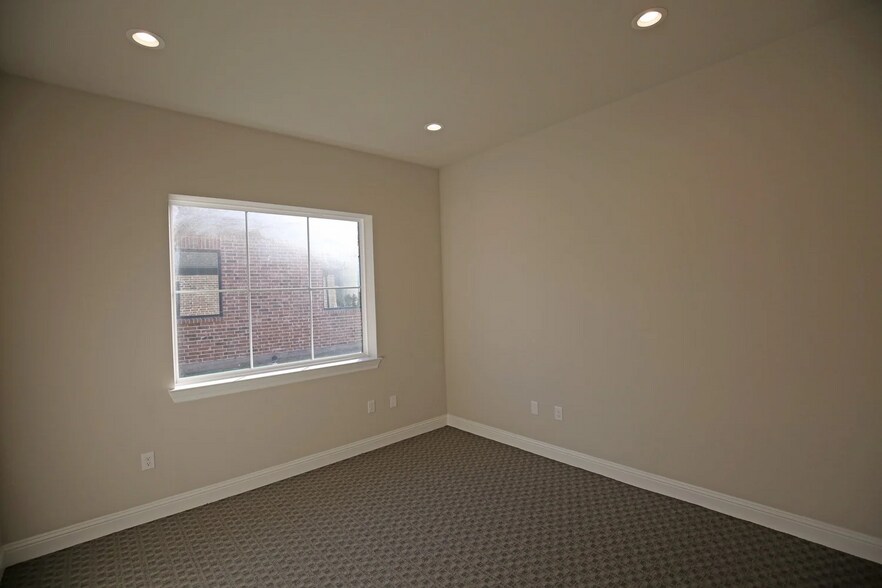 More Photos Of 2601 Little Elm Pky, Little Elm Medical For Sale