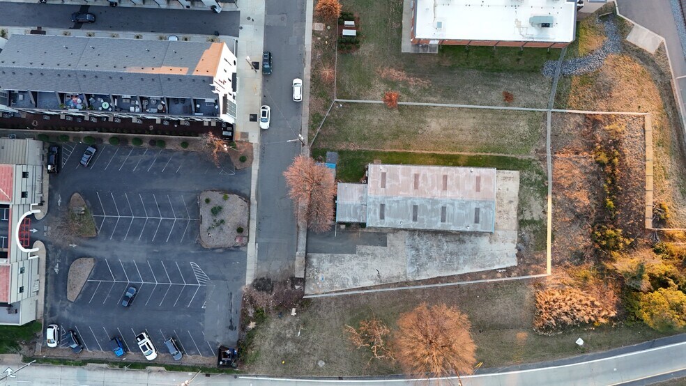 More Photos Of 1100 S Mint St, Charlotte Unknown For Lease