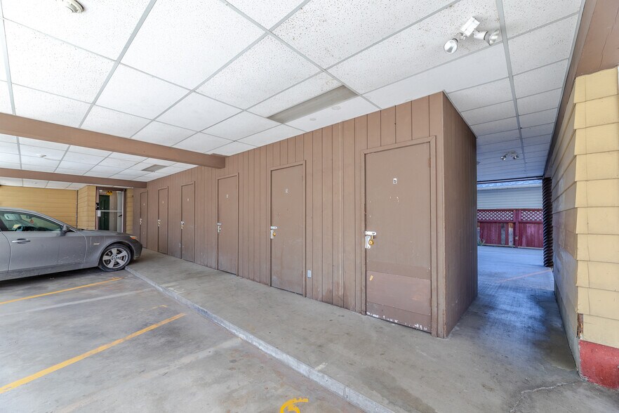More Photos Of 157 Wade Av W, Penticton Apartments For Sale