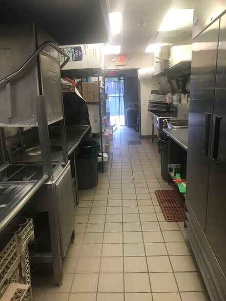 More Photos Of 8200 Macomb St, Grosse Ile Restaurant For Sale