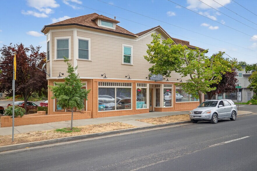 More Photos Of 3300 Broadway St, Sacramento Storefront Retail Office For Lease