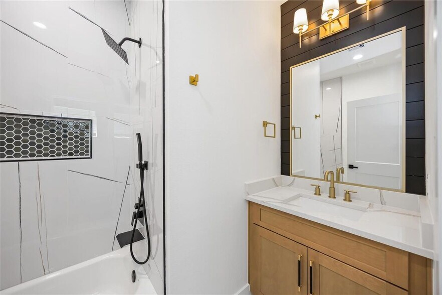 More Photos Of 8009 Cora st, Houston Multifamily For Sale