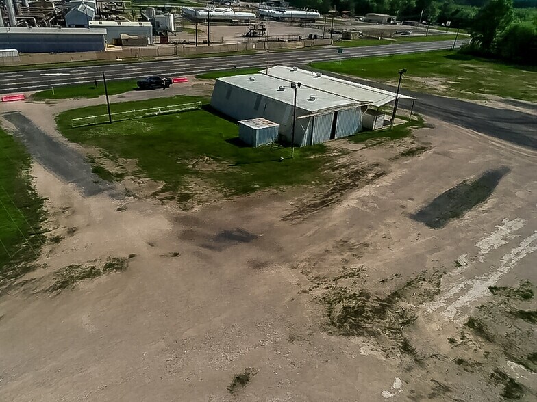 More Photos Of 2617 US Highway 79 N, Carthage Industrial For Sale