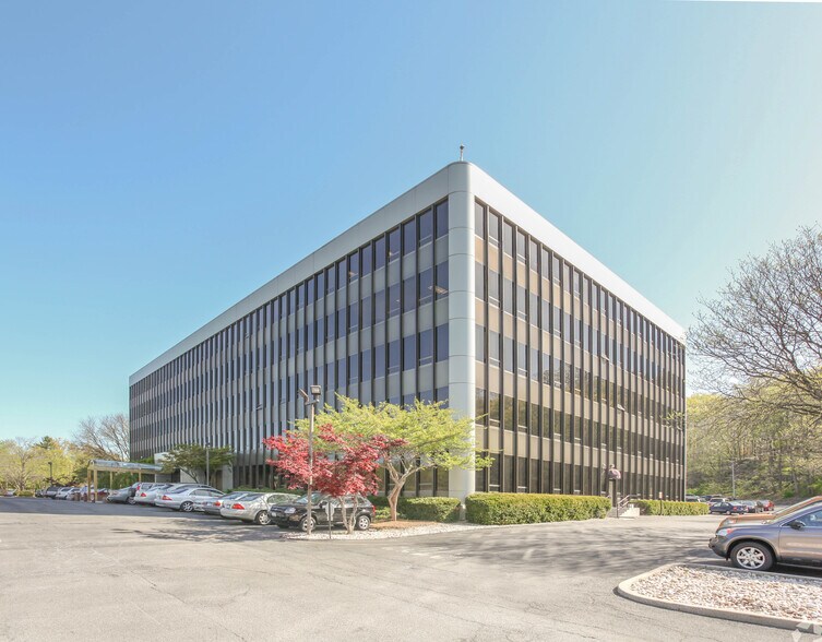 More Photos Of 600 Mamaroneck Ave, Harrison Office For Lease