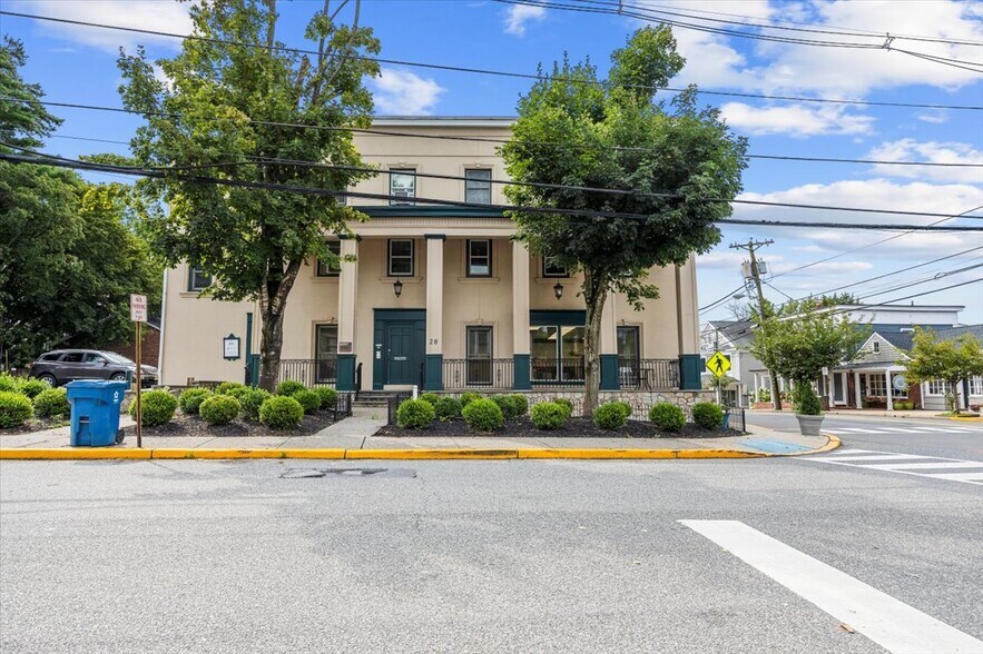 More Photos Of 5 Leigh St, Clinton Township Office For Lease