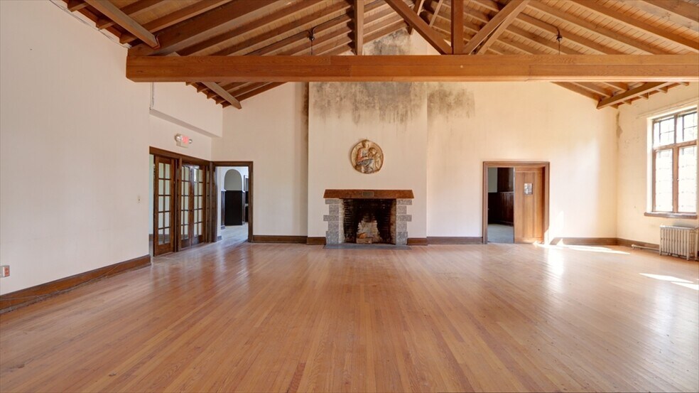 More Photos Of 520 S Main St, Geneva Religious Facility For Sale