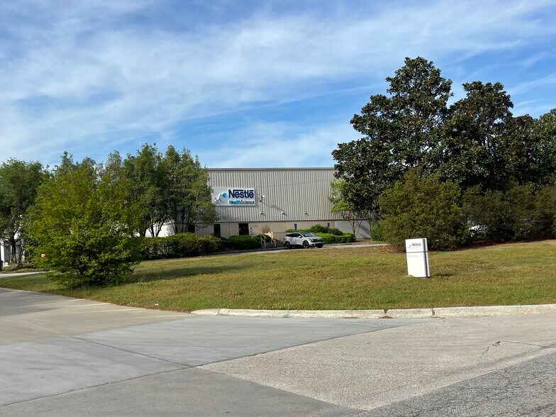 More Photos Of 217 Bourne Blvd, Savannah Warehouse For Lease