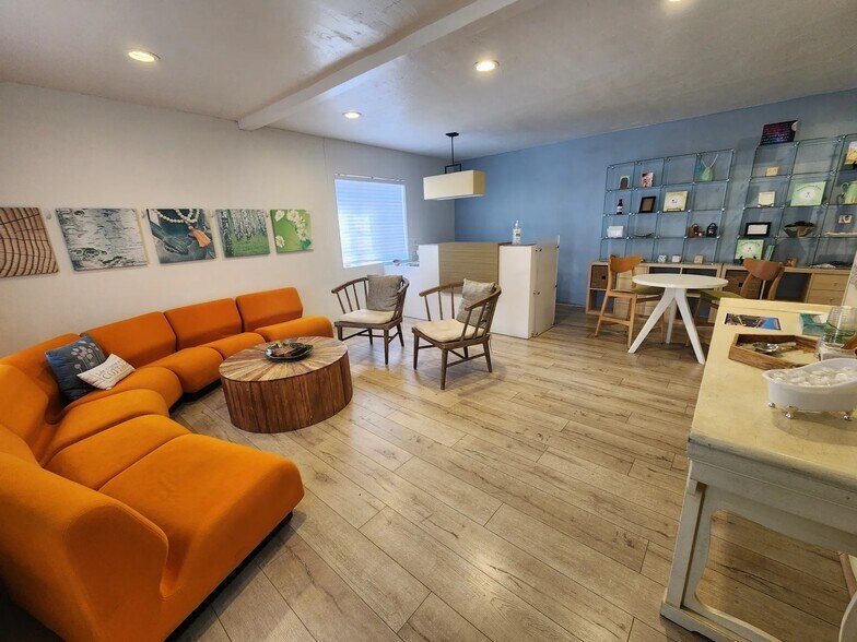 More Photos Of 219 E Lexington Ave, Phoenix Office Residential For Sale