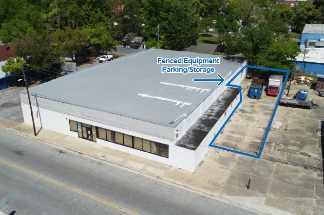 More Photos Of 1808 Norwich St, Brunswick Freestanding For Sale