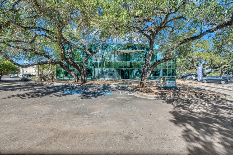More Photos Of 4242 Medical Dr, San Antonio Unknown For Lease