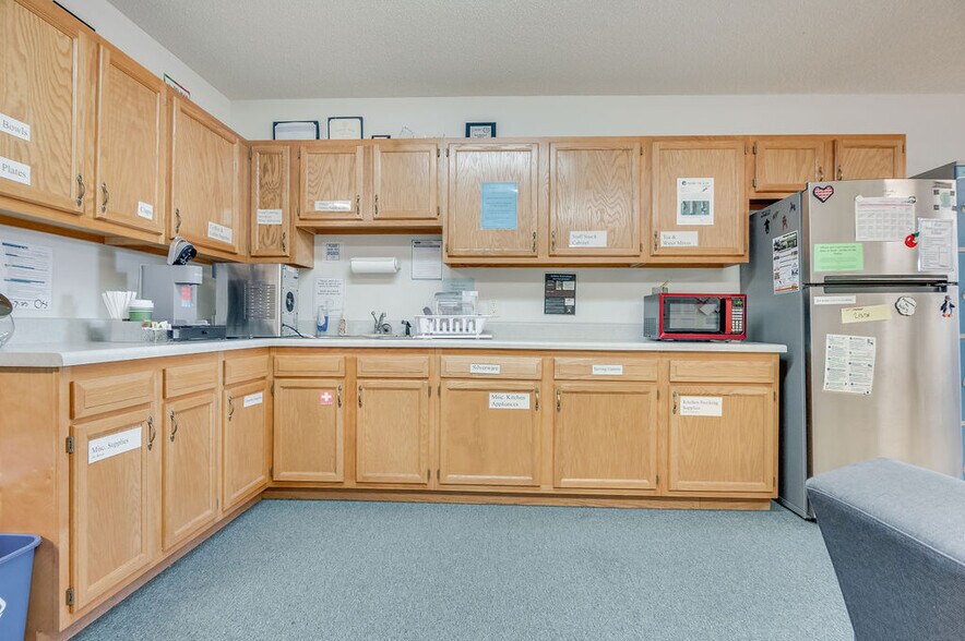 More Photos Of 217-219 Station St, Jacksonville Medical For Lease