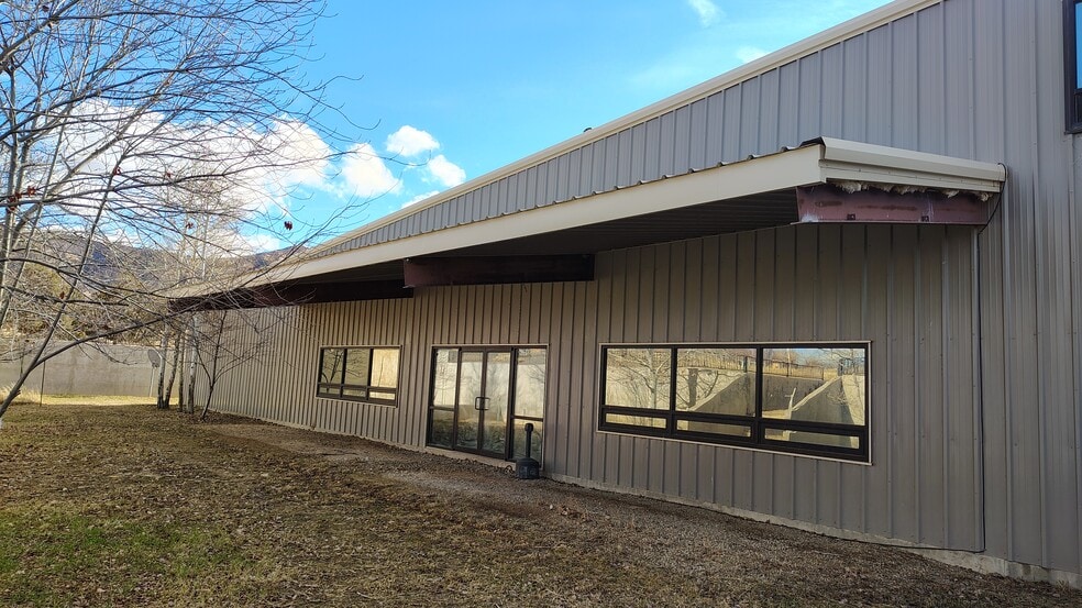 Primary Photo Of 41190 Road G, Mancos Industrial For Lease