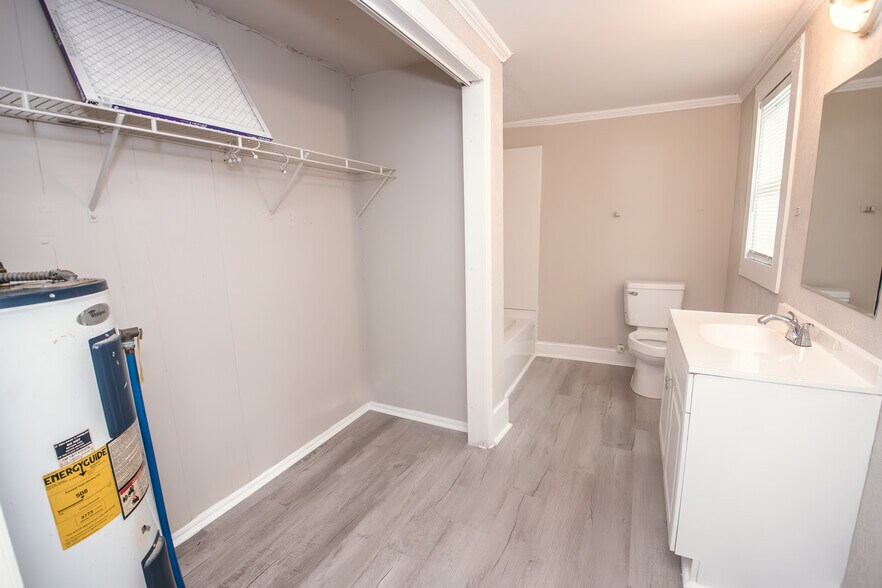 More Photos Of 707 W Phifer St, Monroe Apartments For Sale