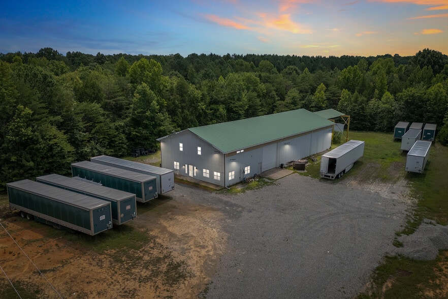 More Photos Of 3548 Cumberland Rd, Cumberland Warehouse For Sale