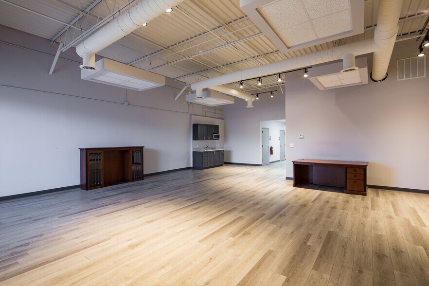 More Photos Of 3000 Northwoods Pky, Norcross Unknown For Lease