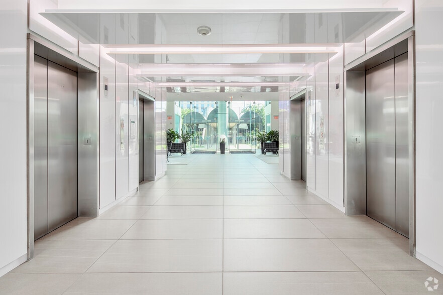 More Photos Of 8609 Westwood Center Dr, Vienna Unknown For Lease