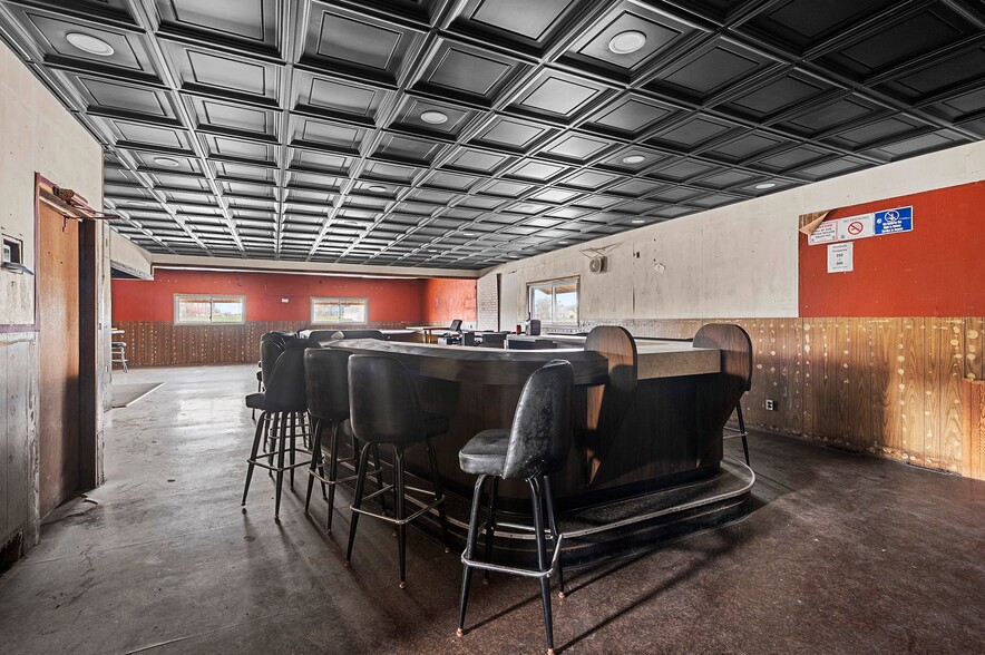 More Photos Of 1204 18th St, Two Rivers Bar For Sale