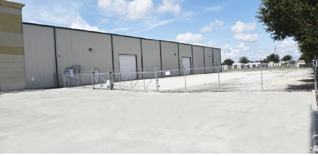 More Photos Of 4680 S Sam Houston Pky E, Houston Unknown For Lease