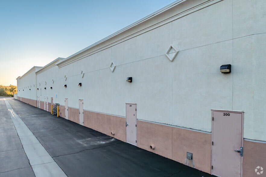 More Photos Of Murrieta Hot Springs Rd @ Margarita Rd, Murrieta Unknown For Lease