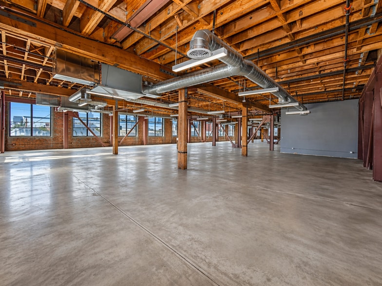 More Photos Of 440 Seaton St, Los Angeles Loft Creative Space For Sale