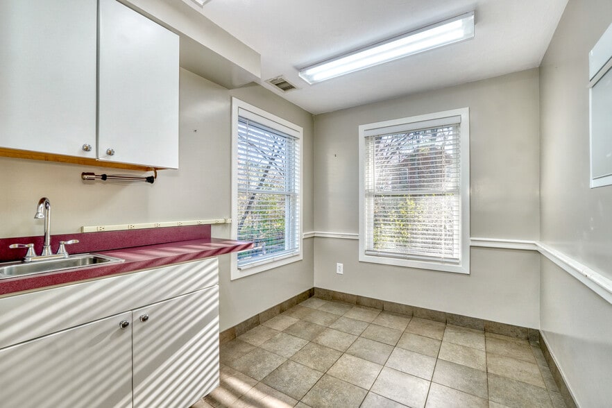 More Photos Of 1342 Main St, Walpole Medical For Sale