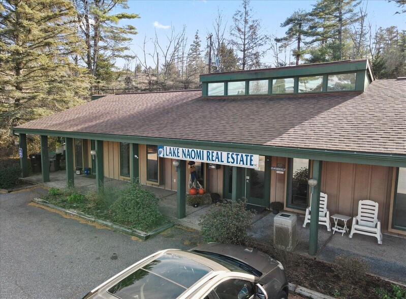 More Photos Of 1904 PA-940, Pocono Pines General Retail For Sale