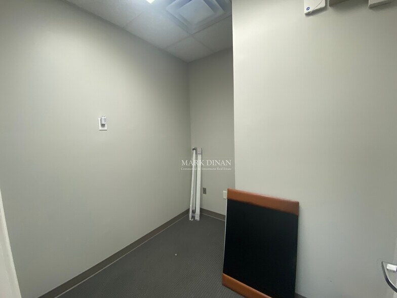 More Photos Of 205 Cloverdale Cir, Alabaster Flex For Lease