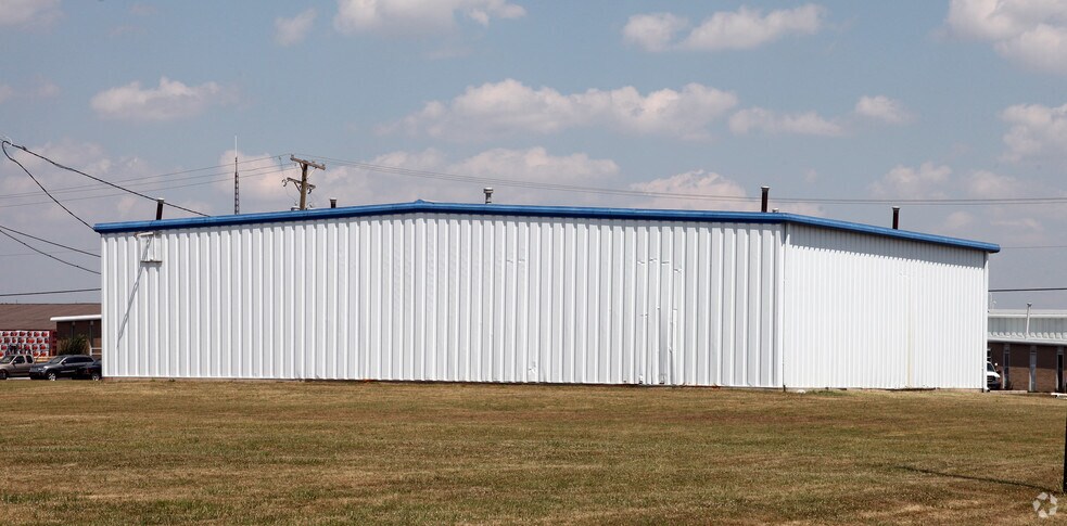 More Photos Of 695 Industrial Dr, Franklin Warehouse For Sale