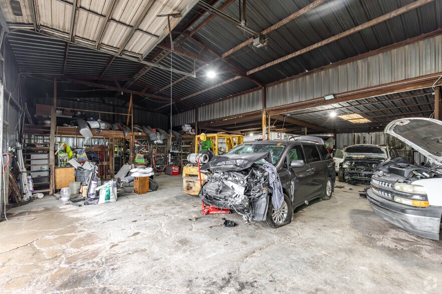 More Photos Of 2244 Highway 69 S, Greenville Auto Repair For Sale