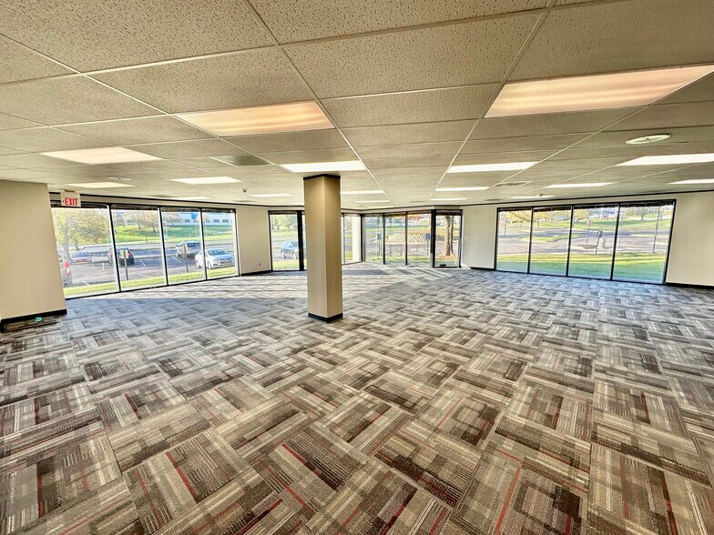 More Photos Of 3401 Park Center Dr, Dayton Office For Sale