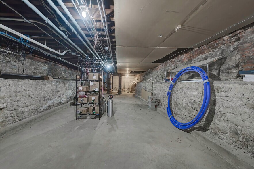 More Photos Of 620 S Calhoun St, Fort Wayne General Retail For Sale