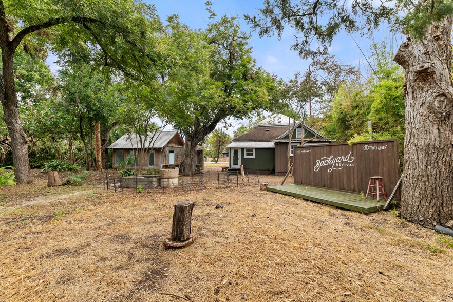 More Photos Of 638 Tillery St, Austin Office For Sale