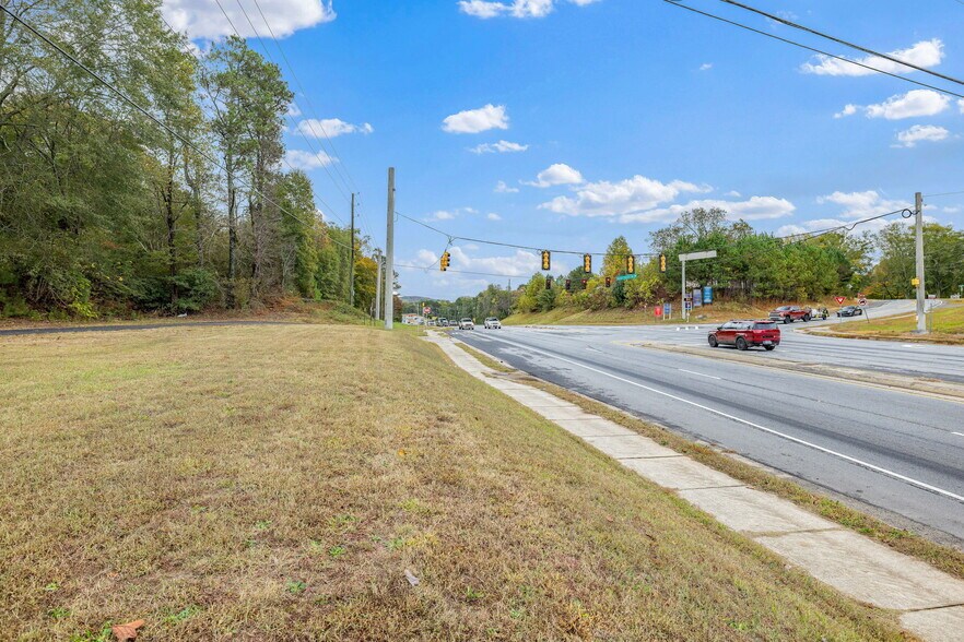 More Photos Of 4407 Winder Hwy, Flowery Branch Land For Sale