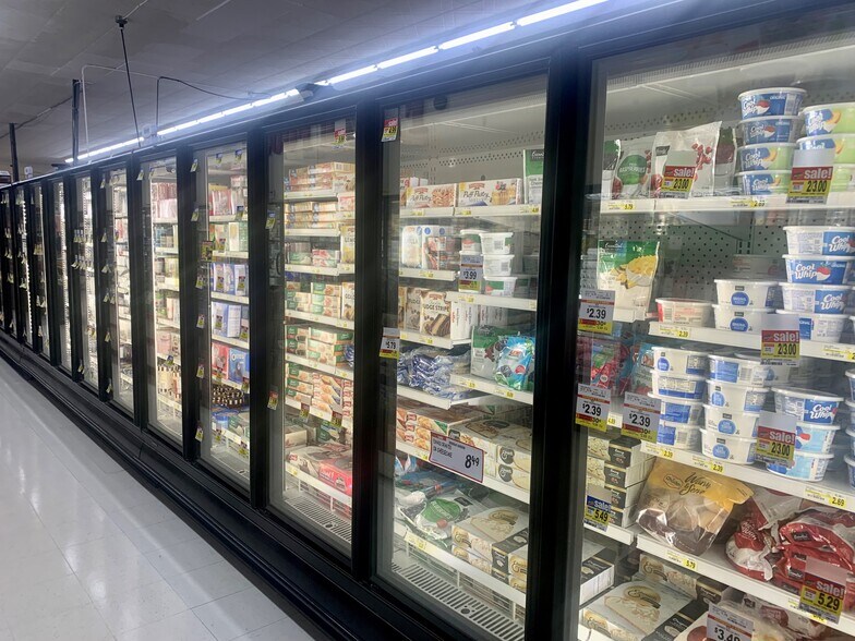 More Photos Of 4647 Buttermilk Hollow Rd, West Mifflin Supermarket For Sale