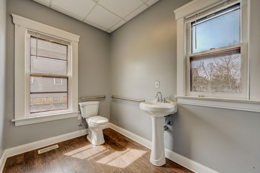 More Photos Of 4432 Pearl Rd, Cleveland Specialty For Sale