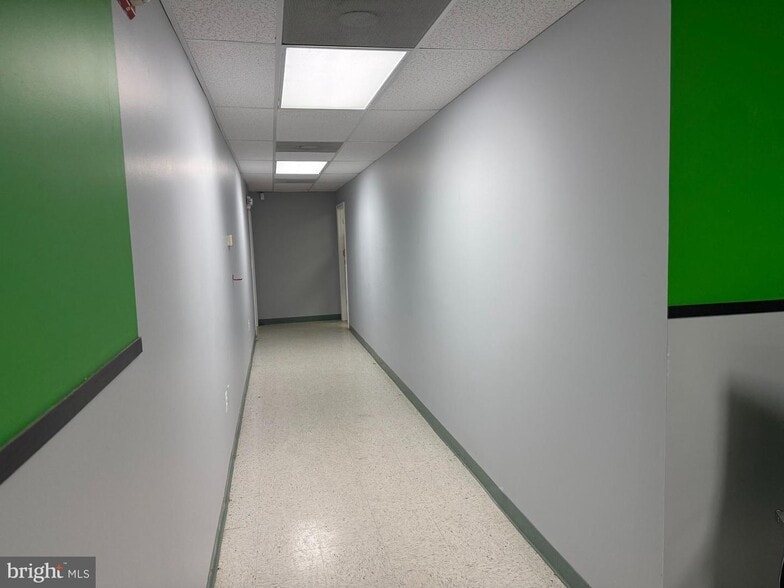 More Photos Of 225 Town Square Dr, Lusby Medical For Lease