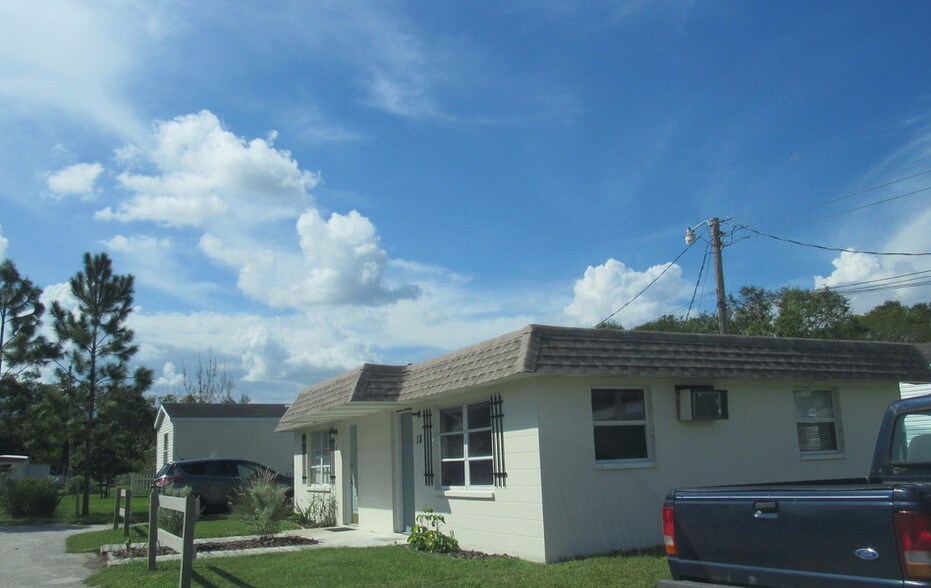 More Photos Of 6035 Norton Rd, Lakeland Manufactured Housing Mobile Home Park For Sale